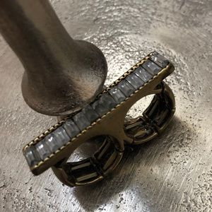 Adjustable stretchy double ring